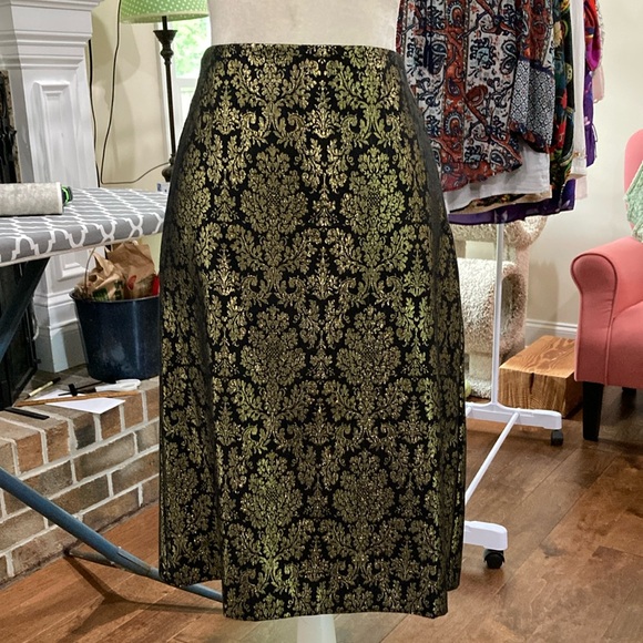 Worthington Dresses & Skirts - Gorgeous Black & Gold
